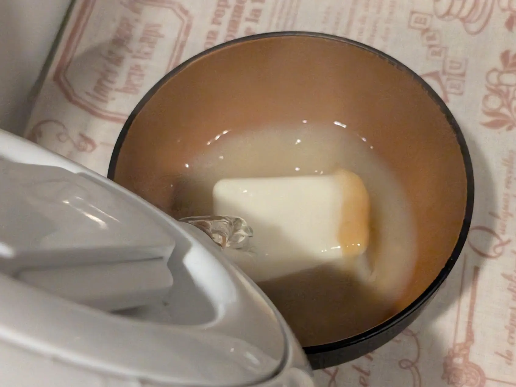お湯を注ぐ